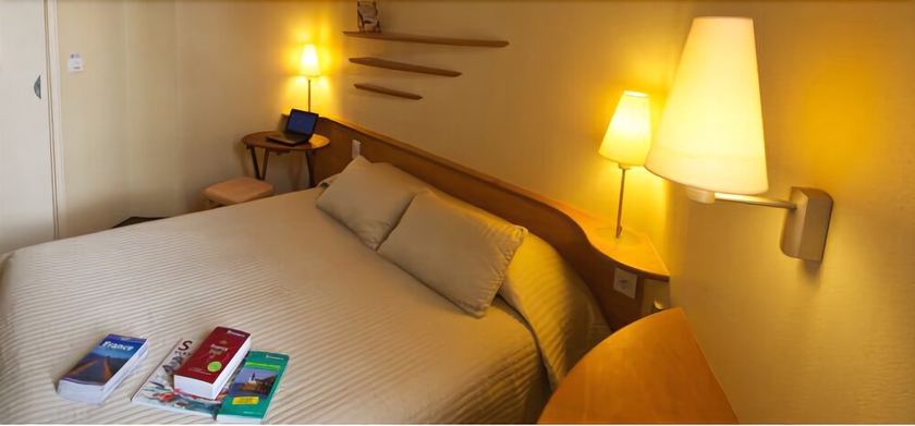 Imagen de la habitación del Hotel Hôtel San Pedro. Foto 8