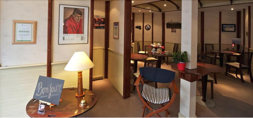 Imagen de los interiores del Hotel Hôtel San Pedro. Foto 17