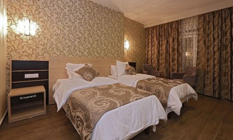 Imagen de la habitación del Hotel H&ocirc;tel Saray. Foto 5