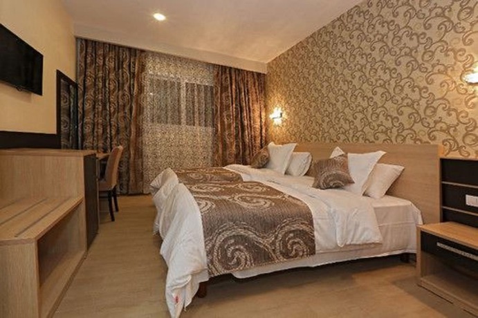 Imagen de la habitación del Hotel H&ocirc;tel Saray. Foto 6