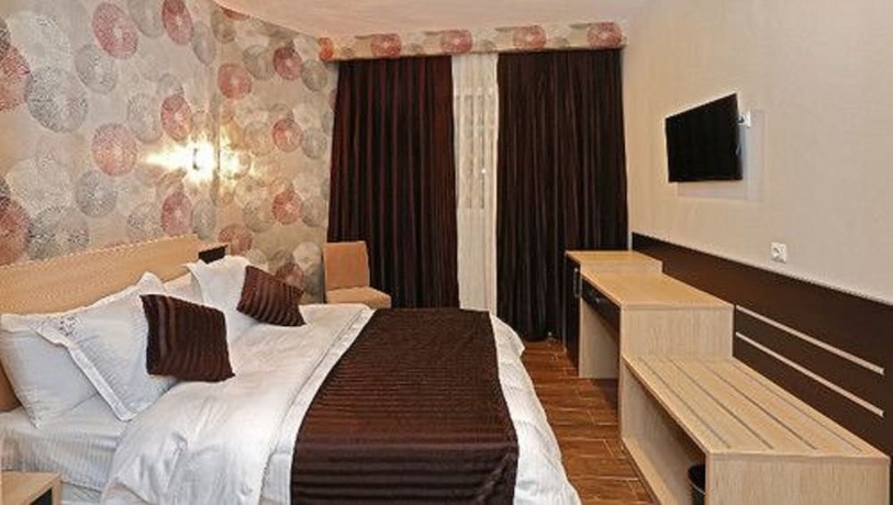 Imagen de la habitación del Hotel H&ocirc;tel Saray. Foto 7