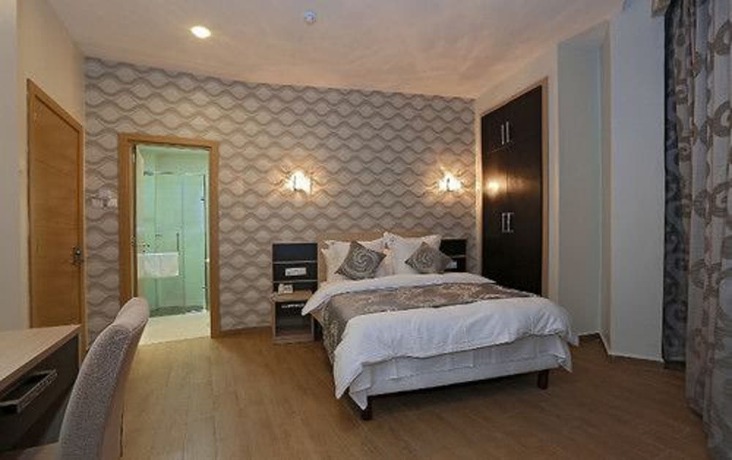 Imagen de la habitación del Hotel H&ocirc;tel Saray. Foto 8