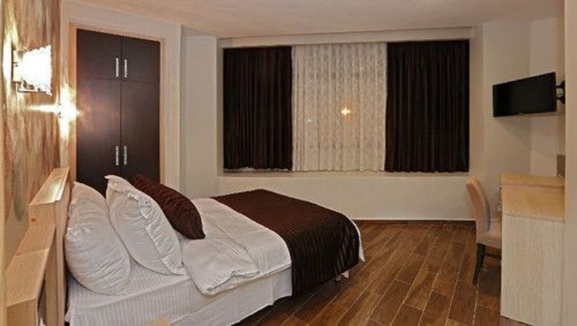 Imagen de la habitación del Hotel H&ocirc;tel Saray. Foto 9