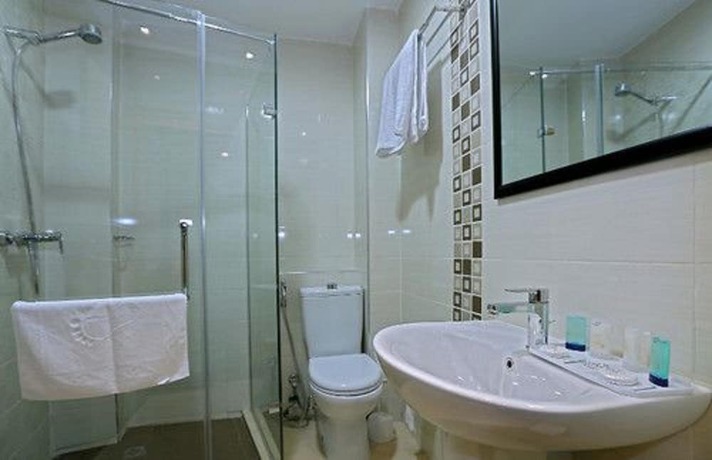 Imagen de la habitación del Hotel H&ocirc;tel Saray. Foto 12