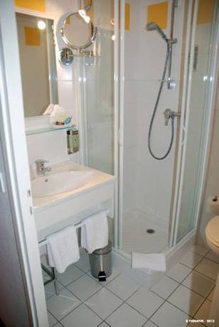 Imagen de la habitación del Hotel H&ocirc;tel Savoie Leman. Foto 10