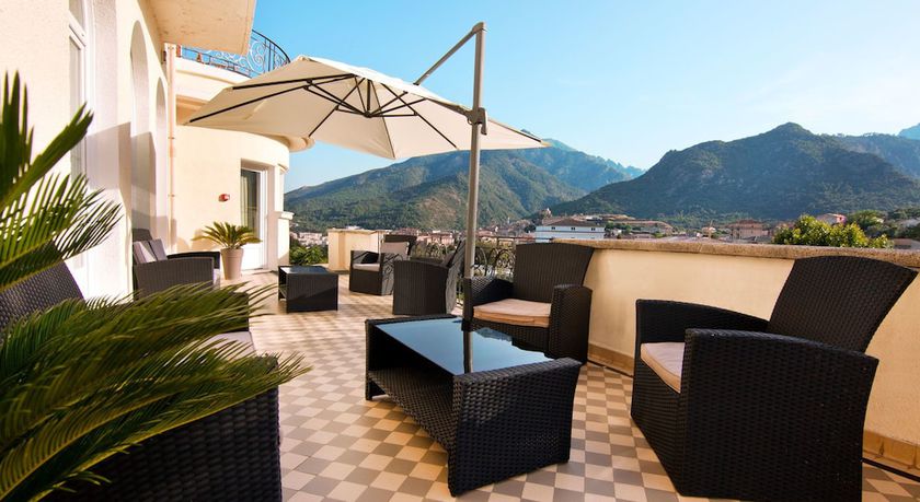 Imagen de los exteriores del Hotel H&ocirc;tel Si Mea. Foto 12
