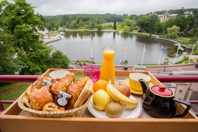 Imagen del bar/restaurante del Hotel Hôtel Spa Du Béryl. Foto 2