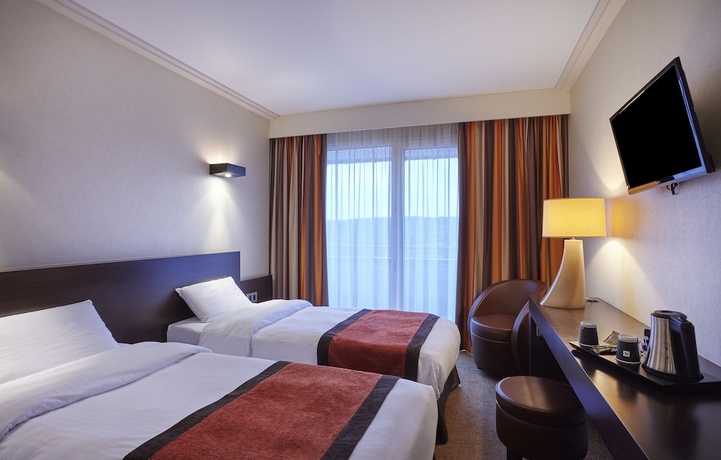 Imagen de la habitación del Hotel Hôtel Spa Du Béryl. Foto 11