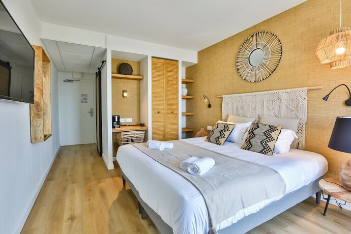 Imagen de la habitación del Hotel H&ocirc;tel Spa Face &agrave; la Mer. Foto 18