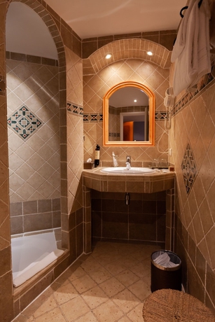 Imagen de la habitación del Hotel Hôtel Spa Restaurant L'ostella. Foto 4