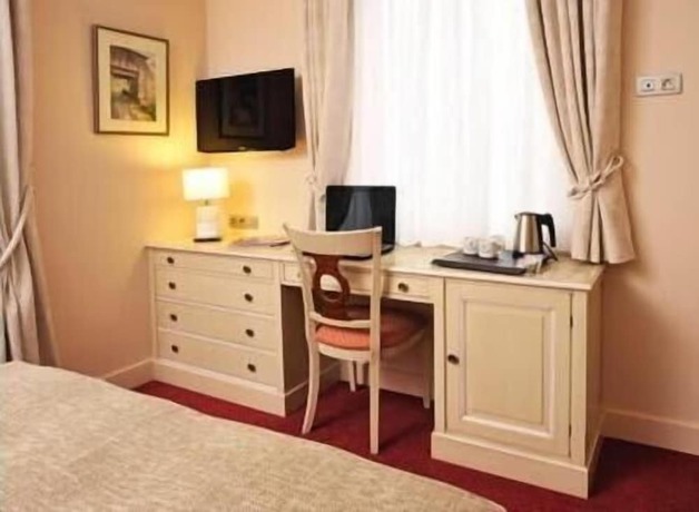 Imagen de la habitación del Hotel H&ocirc;tel Spa Thermalia. Foto 17