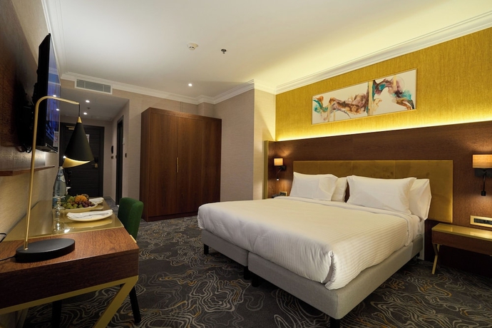 Imagen de la habitación del Hotel H&ocirc;tel St. Eug&egrave;ne. Foto 9