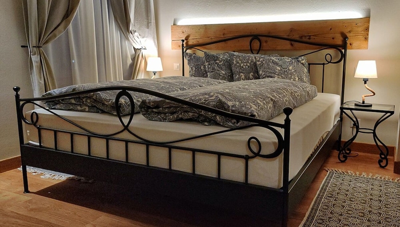 Imagen de la habitación del Hotel H&ocirc;tel St-Georges Romont. Foto 1