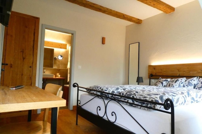 Imagen de la habitación del Hotel H&ocirc;tel St-Georges Romont. Foto 8