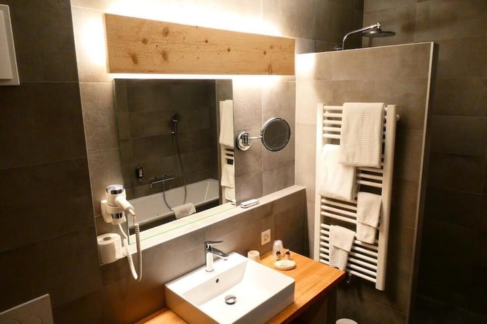 Imagen de la habitación del Hotel H&ocirc;tel St-Georges Romont. Foto 15