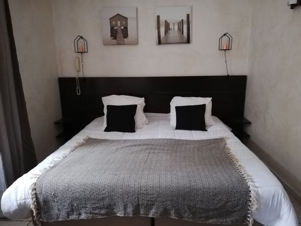 Imagen de la habitación del Hotel H&ocirc;tel Synaya. Foto 4
