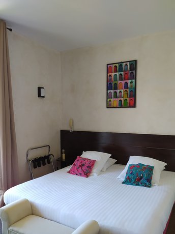 Imagen de la habitación del Hotel H&ocirc;tel Synaya. Foto 9