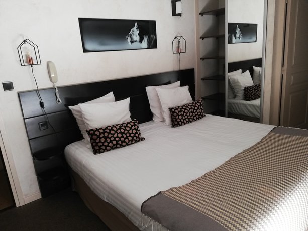 Imagen de la habitación del Hotel H&ocirc;tel Synaya. Foto 10