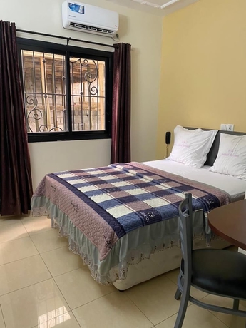 Imagen de la habitación del Hotel H&ocirc;tel TOMEDI. Foto 7