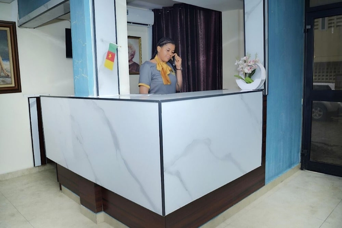 Imagen de los interiores del Hotel H&ocirc;tel TOMEDI. Foto 15