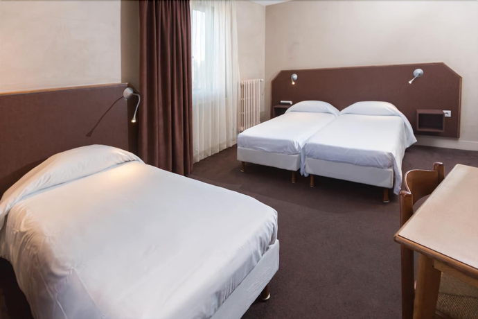 Imagen de la habitación del Hotel H&ocirc;tel Terminus, ANGOULEME. Foto 10