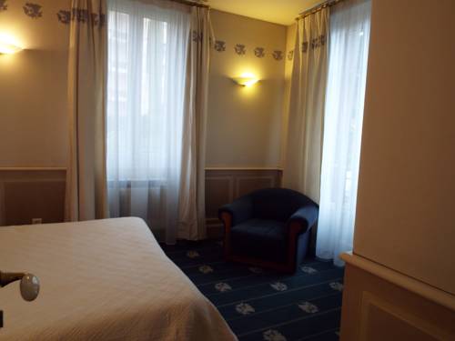 Imagen de la habitación del Hotel Hôtel Terminus, Cahors. Foto 8