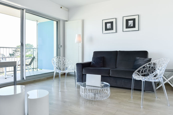 Imagen de los interiores del Hotel Hôtel Thalasstonic. Foto 12