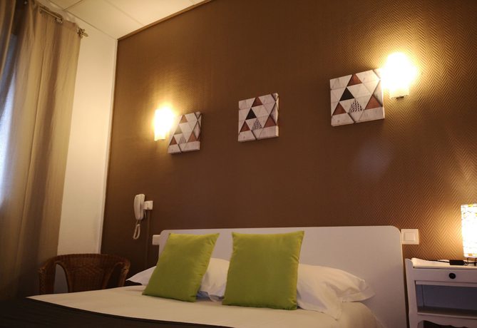Imagen de la habitación del Hotel H&ocirc;tel Trianon, Tours. Foto 6