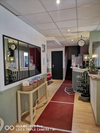 Imagen de los interiores del Hotel H&ocirc;tel Trianon, Tours. Foto 19