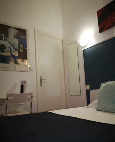 Imagen de la habitación del Hotel H&ocirc;tel Trianon, Tours. Foto 13