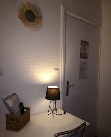Imagen de la habitación del Hotel H&ocirc;tel Trianon, Tours. Foto 14