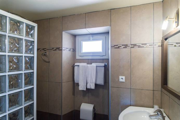 Imagen de la habitación del Hotel H&ocirc;tel Triton, COLLIOURE. Foto 12