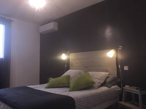 Imagen de la habitación del Hotel H&ocirc;tel U Passa Tempu. Foto 5