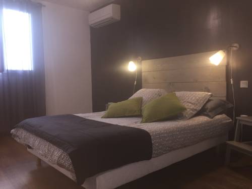Imagen de la habitación del Hotel H&ocirc;tel U Passa Tempu. Foto 15