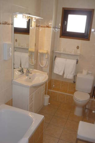Imagen de la habitación del Hotel H&ocirc;tel Val D'este. Foto 11