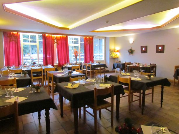 Imagen del bar/restaurante del Hotel Hôtel Val Joly. Foto 5