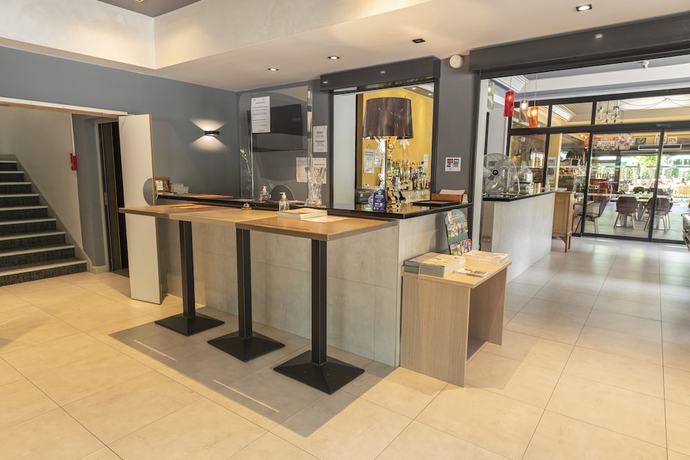 Imagen de los interiores del Hotel H&ocirc;tel Vauban Brian&ccedil;on. Foto 19
