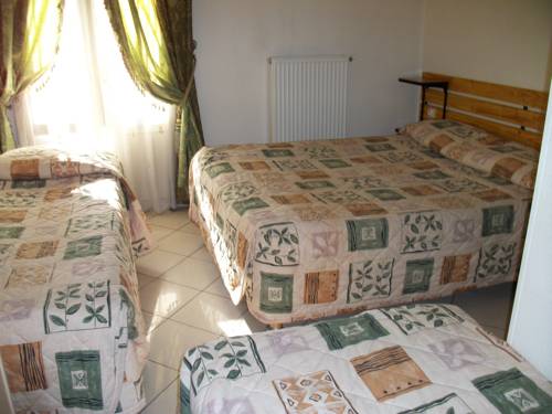 Imagen de la habitación del Hotel H&ocirc;tel Victor Hugo, Aubervilliers. Foto 4
