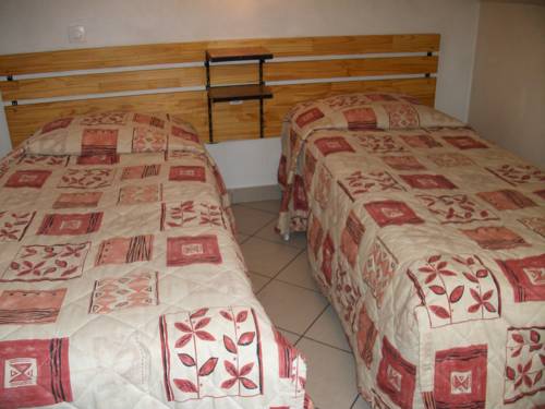Imagen de la habitación del Hotel H&ocirc;tel Victor Hugo, Aubervilliers. Foto 6