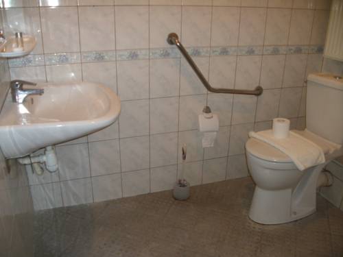 Imagen de la habitación del Hotel H&ocirc;tel Victor Hugo, Aubervilliers. Foto 8