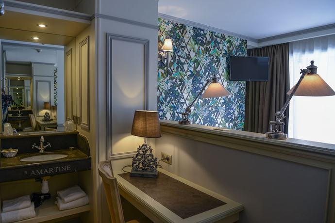 Imagen de la habitación del Hotel H&ocirc;tel Villa-Lamartine. Foto 19