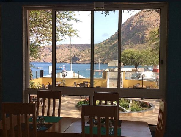 Imagen del bar/restaurante del Hotel H&ocirc;tel Vista Mar Tarrafal. Foto 8