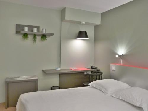 Imagen de la habitación del Hotel H&ocirc;tel Vulcain. Foto 9