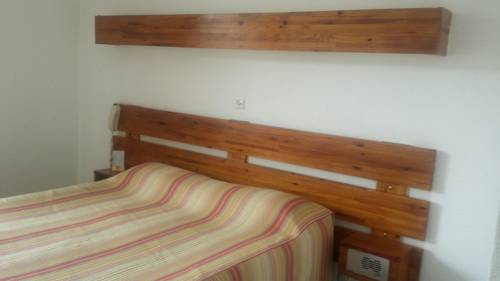 Imagen de la habitación del Hotel Hôtel Yaka. Foto 2