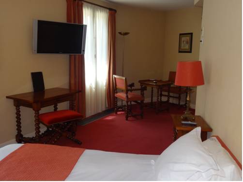 Imagen de la habitación del Hotel H&ocirc;tel & Spa Greuze. Foto 4