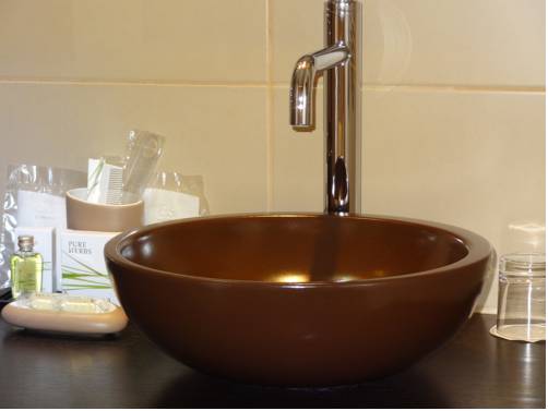 Imagen de la habitación del Hotel H&ocirc;tel & Spa Greuze. Foto 5