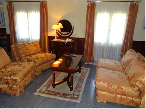 Imagen de la habitación del Hotel H&ocirc;tel & Spa Greuze. Foto 15