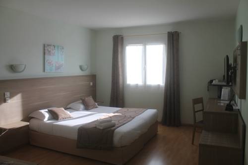 Imagen de la habitación del Hotel H&ocirc;tel & Spa La Closerie. Foto 9