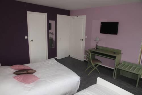 Imagen de la habitación del Hotel H&ocirc;tel & Spa Le Petit Castel Beuzeville-honfleur. Foto 4