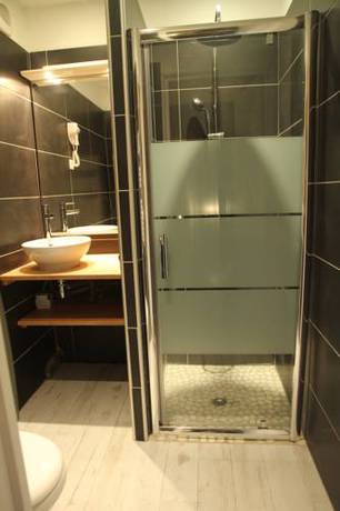 Imagen de la habitación del Hotel H&ocirc;tel & Spa Le Petit Castel Beuzeville-honfleur. Foto 8